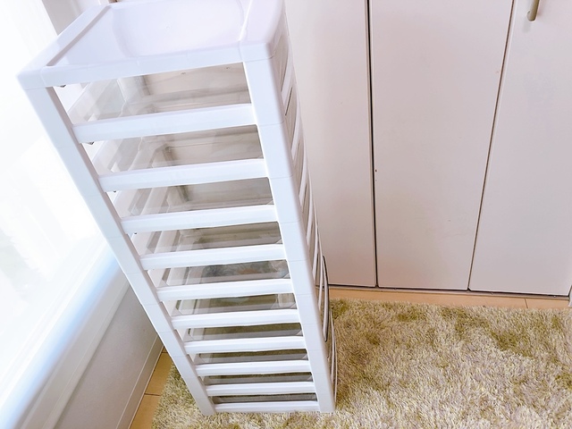 【アイリスオーヤマ スーパークリアチェスト SCE-1000】同じシリーズで浅型、深型、5段、6段なども販売されています。別売りの引き出しを買って追加することもできます