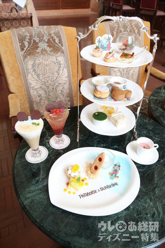 ドリーマーズ・ラウンジ 東京ディズニーランドホテル・サマーダイニング アフタヌーンティーセットとスペシャルドリンク2種