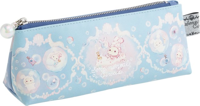 【センチメンタルサーカス】ペンポーチ　1,760円／バスタブでくつろぐシャッポたちがかわいいデザイン