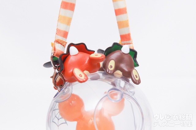 カラフルチョコレート、ミニスナックケース付き 1150円