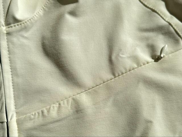 【ワークマン トラベルシェルウォームジャケット】便利すぎる胸ポケット