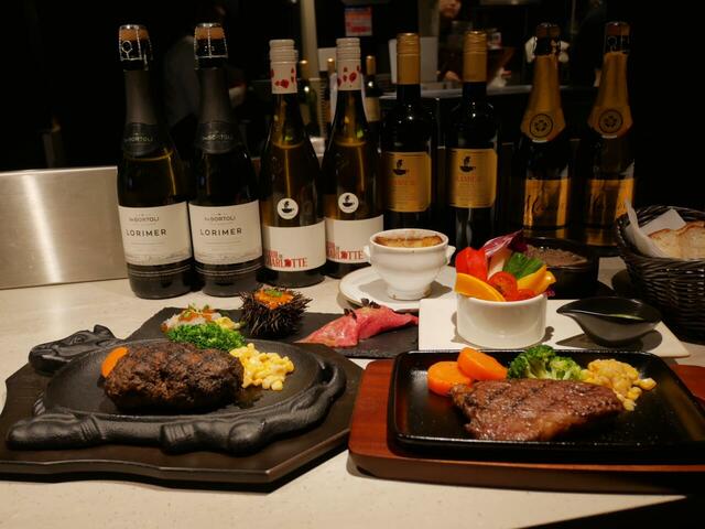 ハンバーグ・黒毛和牛ステーキ・コースの前菜・オニオンスープ