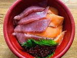 【はま寿司 寿司屋のまぐろサーモン丼】大ぶりのまぐろとサーモンがのっています