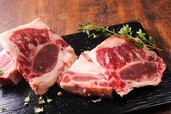 「骨付きカルビ」＜期間：2026年5月3日～5日＞【「イベリコ豚」＆「骨付きカルビ」が食べ放題！すたみな太郎の“GW贅沢企画”で人気焼肉を好きなだけ！】