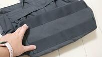 【ユニクロC 2WAYユーティリティバッグ】底のマチ部分にもテープがあしらわれていました