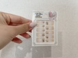 【セリア ネイルパーツ】貼るだけで完成するためとっても便利！