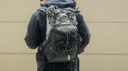 登山用の軽量バッグを普段使いしたら、通勤も休日も「移動ストレス」が
