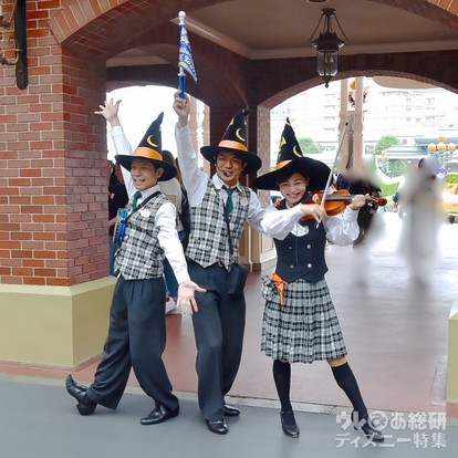 Tdl ハロウィーン版のミニショーが大人気 Tdlバンド ジップンズームガイドツアーでパークがもっと楽しくなる 1 2 ディズニー特集 ウレぴあ総研