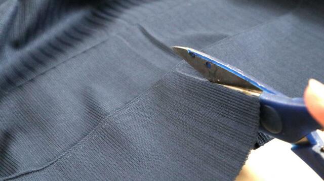 【ニトリ  フリーカット間仕切りカーテン】あまり神経質にならずに一気に切るのがポイント