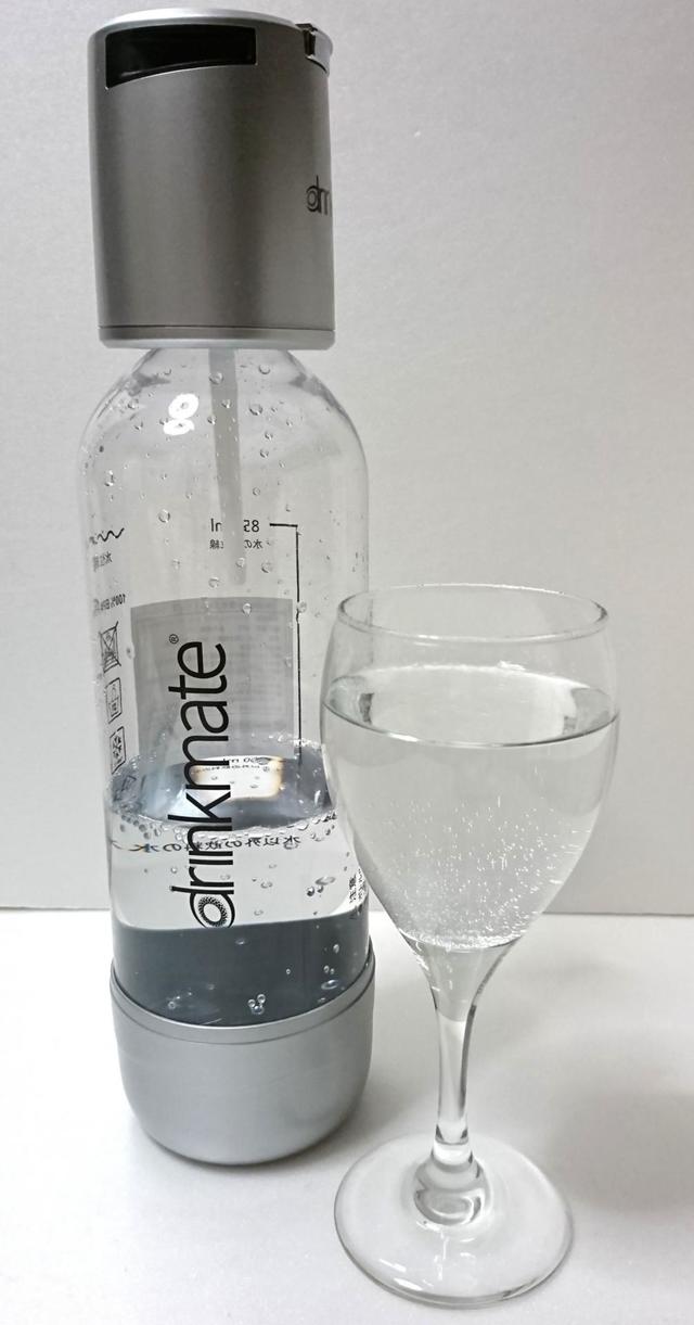 シナジートレーディング　家庭用炭酸飲料メーカー ドリンクメイト スターターキット　1個（シリンダー1本）　8388円