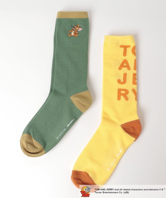 【トムとジェリー×niko and ...】「2Pソックス」1,980円／大きなバックテキスト×トムとジェリーの刺繍デザイン