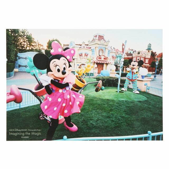 写真 500円|東京ディズニーリゾート・フォトグラフィープロジェクト「イマジニング・ザ・マジック」第2弾グッズ|東京ディズニーリゾート40周年“ドリームゴーラウンド”|発売日:2023年12月7日(木)|販売店舗:東京ディズニーランド「グランドエンポーリアム」、東京ディズニーシー「ヴァレンティーナズ・スウィート」