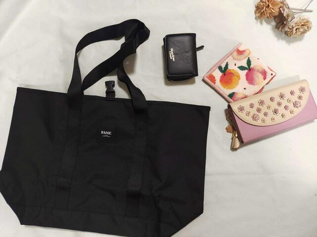 通常号の付録「ミニ財布」とお揃いで使ってもオシャレ♪