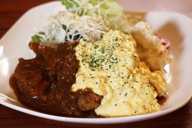 “カレータルタル”のチキン南蛮