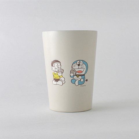 【ヴィレッジヴァンガードオンラインストア／ドラえもんキッチン雑貨】ステンレスタンブラー（fun time）　2,420 円（税込）