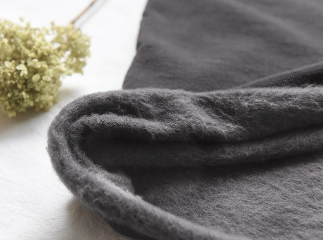 もちはだシリーズ独自の起毛技術による、抜群の保温性！