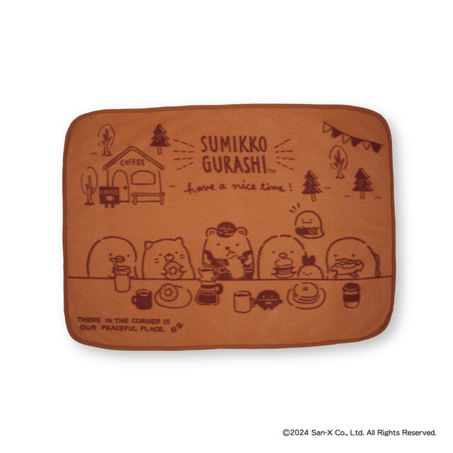 「ホットケーキ型ケース付きブランケット」＜価格：4,800円（税込）＞【刺繍入り“すみっコぐらしトートバッグ”が大人可愛い♪「すみっコぐらし×珈琲館 ハッピーバッグ」が数量限定で販売！】　　