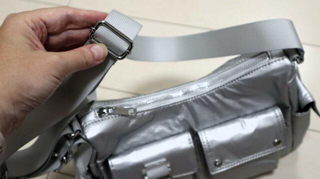 【GU アウトポケットバッグ】ショルダーベルトの長さは最大120cmで、斜めがけにも肩かけにも対応！