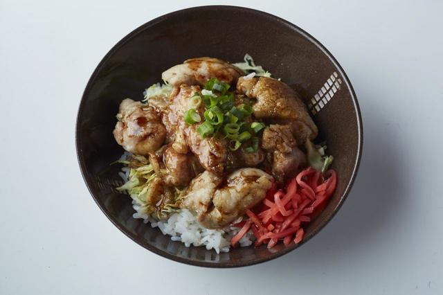 『まるでソースチキンカツ丼』