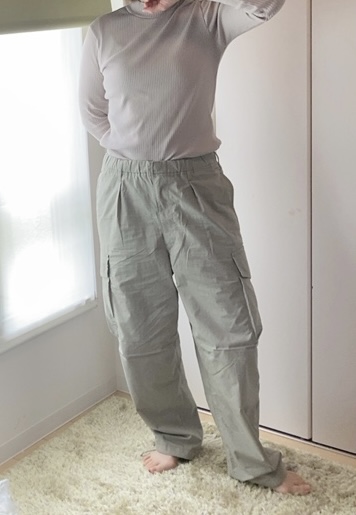 【ユニクロ ワイドフィットパラシュートカーゴパンツ】お尻周りがゆったりしていてラインが出ません