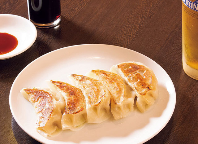 「川崎」餃子の名店／中華 成喜　餃子（5個） 324円