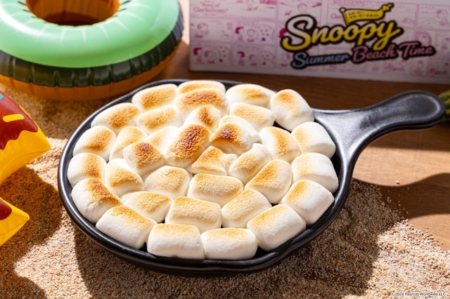 「スヌーピーのチョコバナナスモア」＜大人5,600円＞【夏のスイーツビュッフェ「Snoopy Summer Beach Time」】