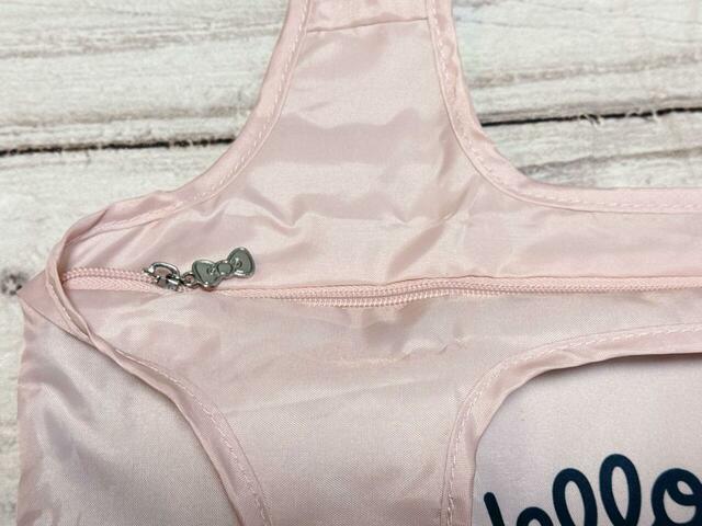 開口部は天ファスナー仕様