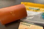【PEANUTS】小さくても機能性バッチリ！「スヌーピーのミニ財布」おすすめはキャメル！ローソンで見つけてね♪