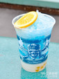カクテル・シェイブアイス（ブルーキュラソー）680円｜東京ディズニーシー「ディズニー・パイレーツ・サマー」2019年