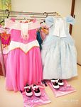「ビビディ・バビディ・ブティック」オーロラとシンデレラのドレス