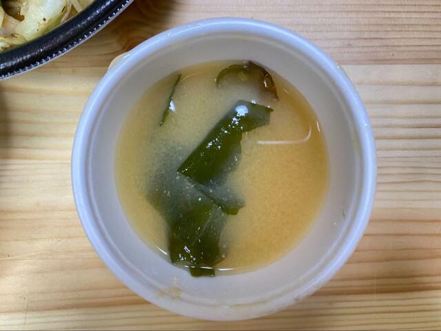 【やよい軒 テイクアウト】じわ〜と温まるお味噌汁付きが嬉しい♪