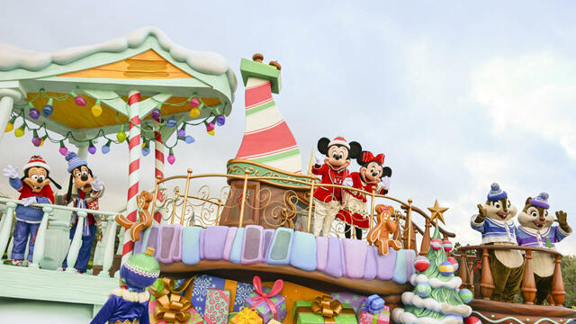 2024年11月14日 「ディズニー・クリスマス」プレスプレビュー/東京ディズニーランド/ディズニー・クリスマス・ストーリーズ“フォンド・フェアウェル”の模様