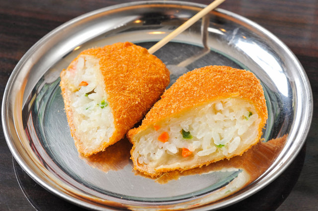 串かつ えいちゃん／串かつ　ピラフ130円