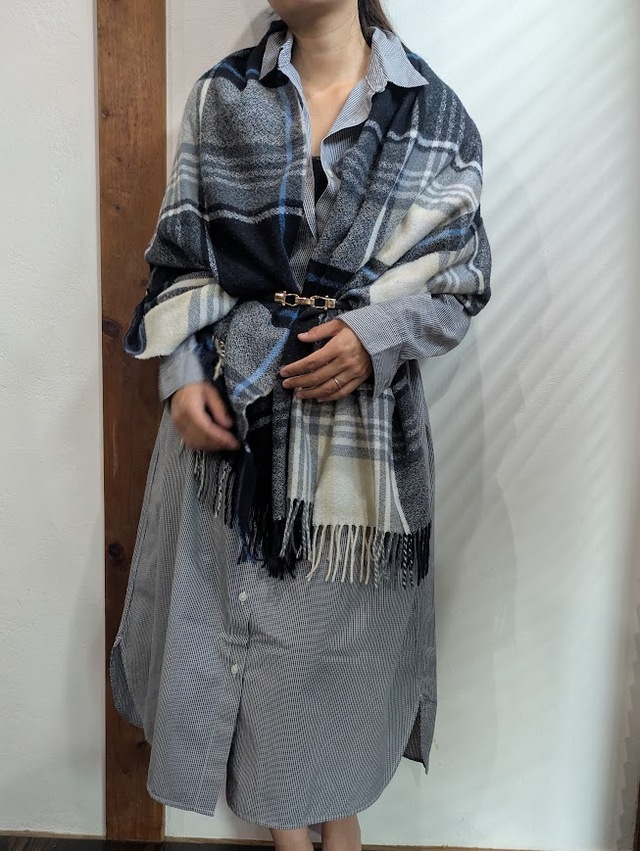 【無印良品　ブロード長袖シャツワンピース】ストールと合わせてもおしゃれに決まります♪