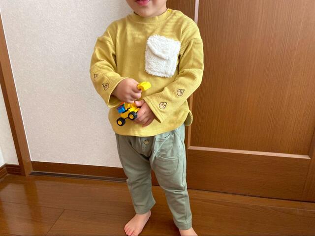【シナぷしゅ×GU baby ボアポケットワッフルT】軽くて着心地も◎
