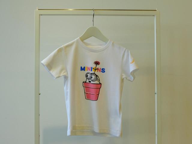 ミニオンズ・フィーバー UT　グラフィックTシャツ(990円）©UCS LLC