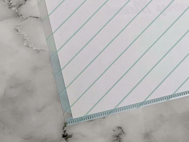 クリア×エメラルドグリーンの斜めストライプです♪【Seria(セリア)×魔法の天使クリィミーマミ】