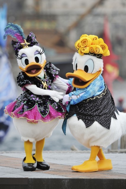 「ザ・ヴィランズ・ワールド」 メディテレーニアン・ハーバー ドナルドダック デイジーダック 