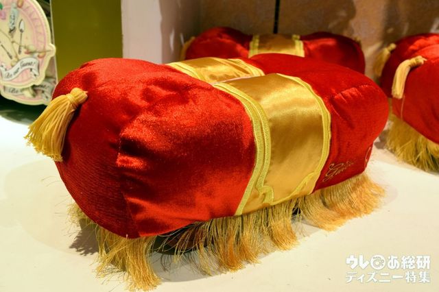 可愛い! フットスツールのティッシュボックス