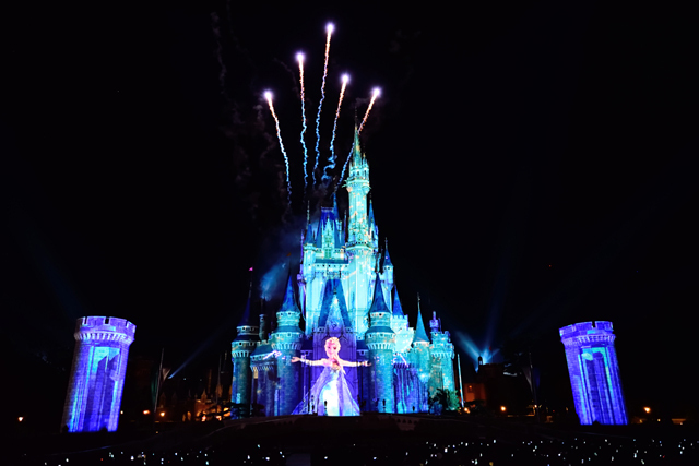 東京ディズニーランド「ワンス・アポン・ア・タイム~スペシャルウィンターエディション~」映画『アナと雪の女王』シーン全公開! ©Disney 47