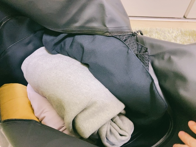 【ワークマン 防水ボストンバッグ】3〜4泊の旅行でも余裕があります