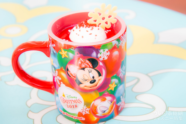 アップルゼリー＆ミックスベリームース、スーベニアカップ付き 780円