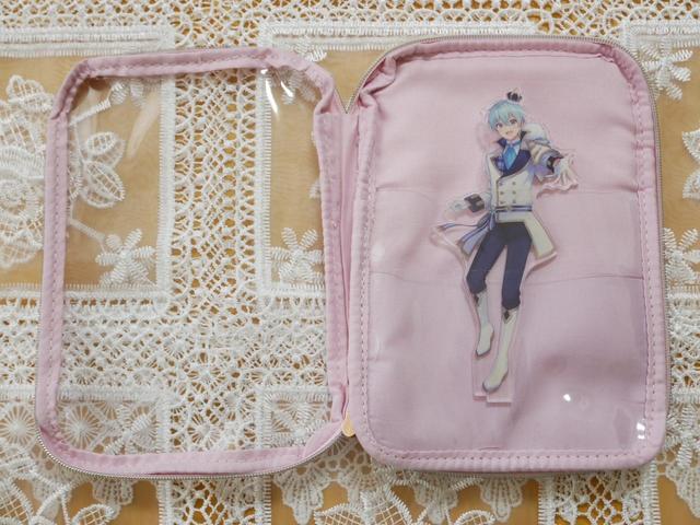 【サンキューマート】アクスタポーチ：2段の透明ポケットがついています。