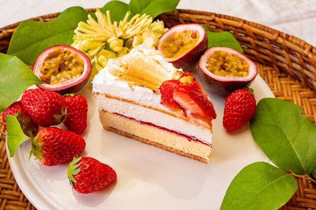 【キル フェ ボン】「パッションフルーツとチーズのムース」piece ￥1,110　販売期間：6/1(月)〜6/30(火)の販売予定