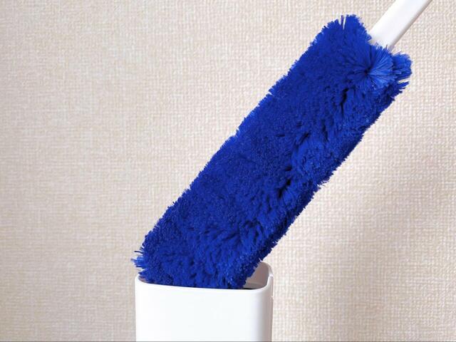 【カインズ ホコリがよく取れる洗わないモップ】2~3度出し入れするだけであっという間にホコリが取れました!