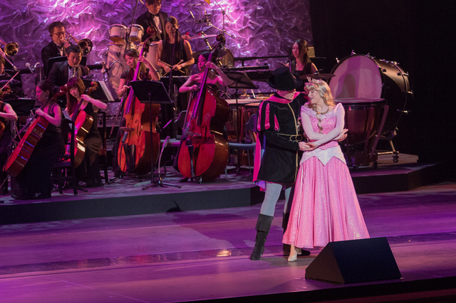 バレンタイン・ナイト 2016 「Once Upon a Dream」 オーロラ フィリップ 撮影:YOSHI