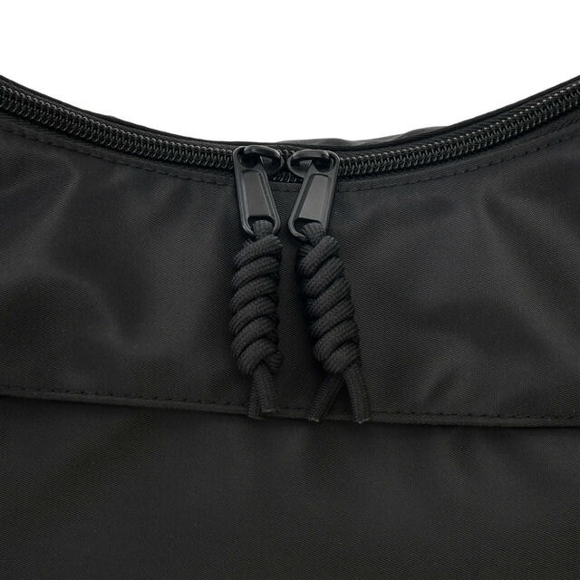 ミッキー ショルダーバッグ カラビナ付き ハーフムーン ブラック パラコード Casual Bag 4,000円