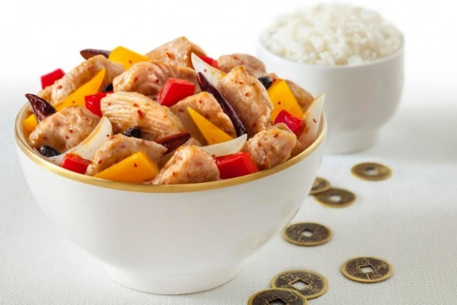 ピリ辛チキンが食欲をそそる！中国の春節を祝う「PANDA EXPRESS」の新