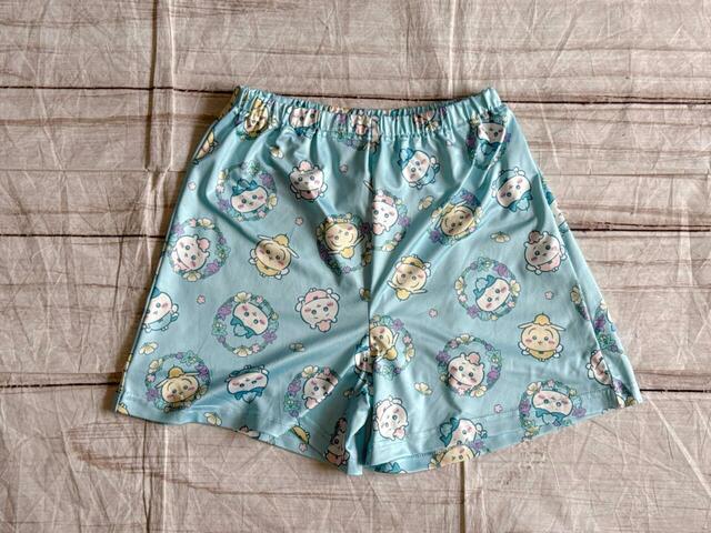 ボトムスはショートパンツで涼しい♪