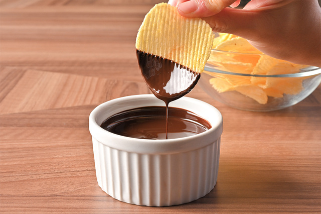 「チョコレートファウンテン」＜期間：2026年2月1日〜28日＞【【2,400円〜】ステーキ・海鮮丼・ご当地グルメなど豪華メニューが食べ放題！「神戸ポートタワーホテル」で北海道を味わう贅沢ビュッフェ開催！】